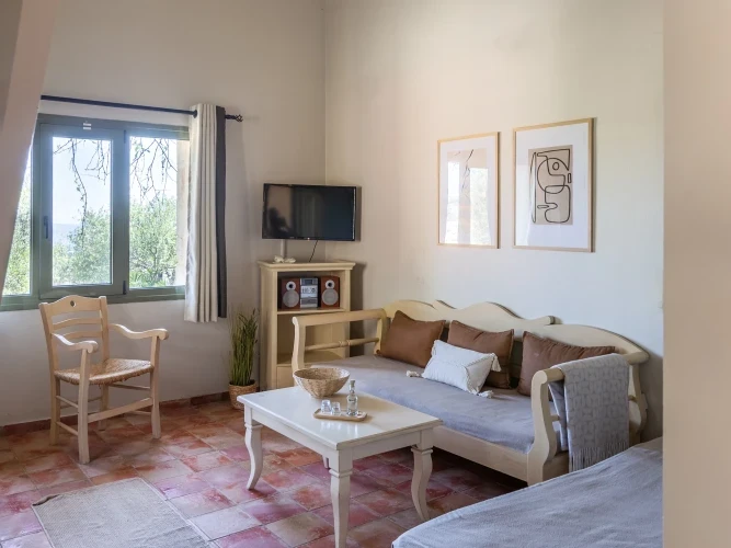 Mezzanine Cottage With Balcony