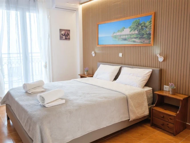 2 Bedrooms Apartment with sea view