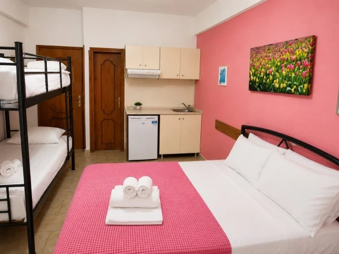  Quadruple Room