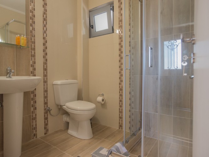 1st floor double room with sea view (Α3)