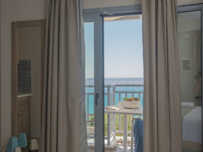 2 person studio with sea view (Β4)