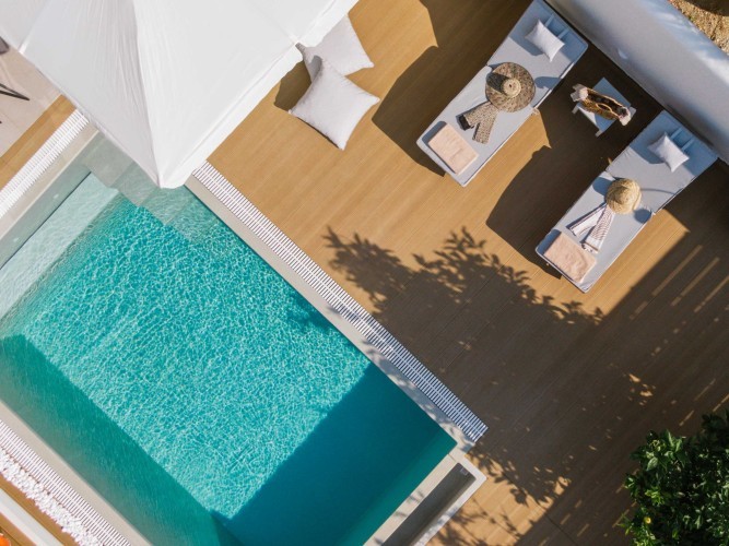 Sea View Luxury Villa White in Blue