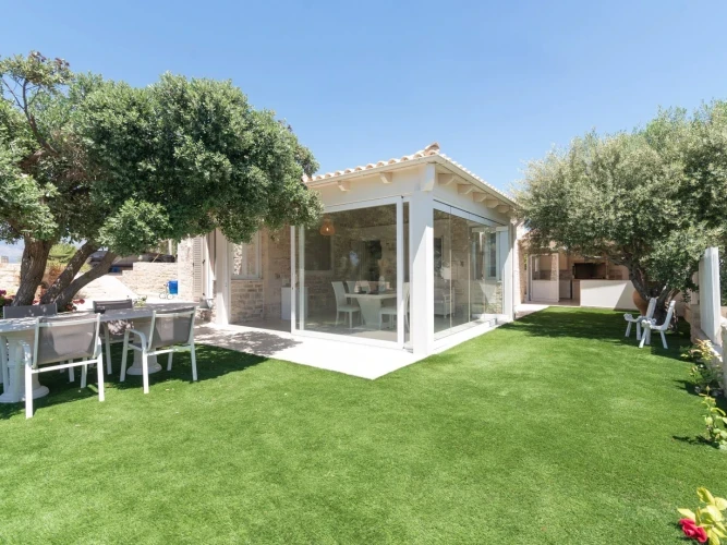 Villa Anthippi