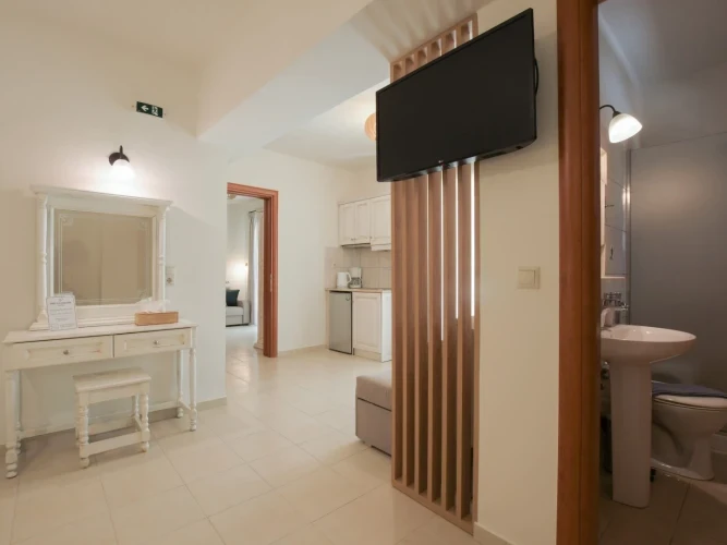 Double rooms with double bed (2)