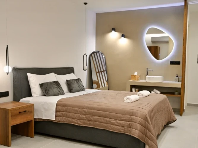 Junior Suite with Pool View