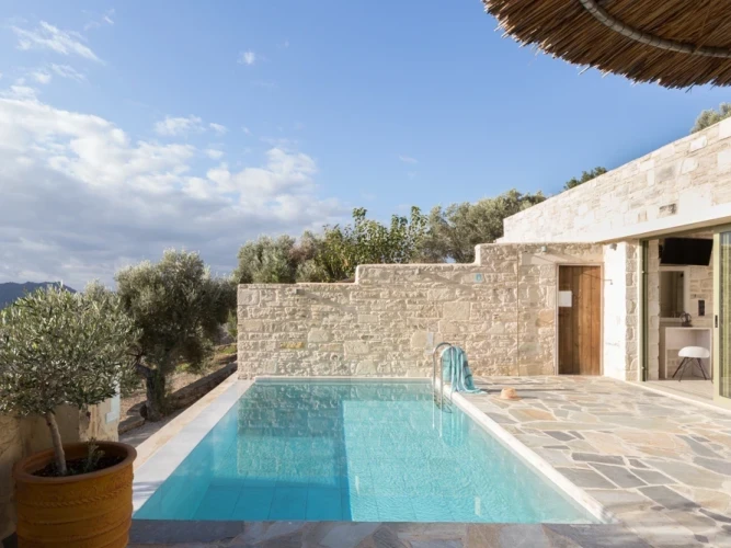 Suite Cottage with private heated pool.