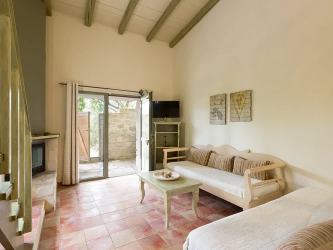 Mezzanine Cottage With Balcony