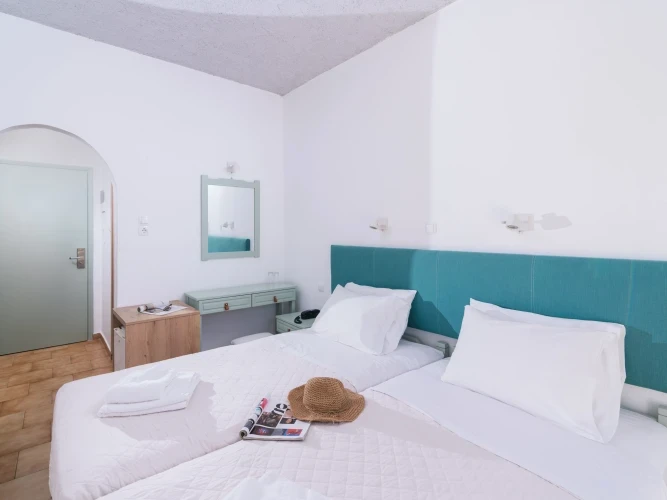 Single room (with breakfast)