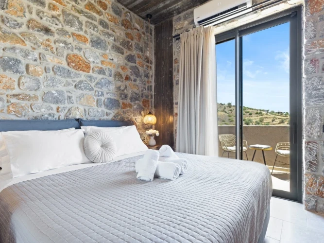 Petres Luxury Villa 02