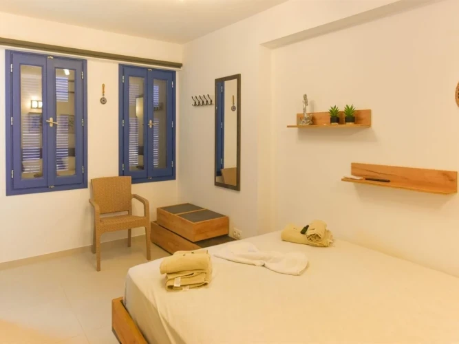 Sokaki by Polykratis