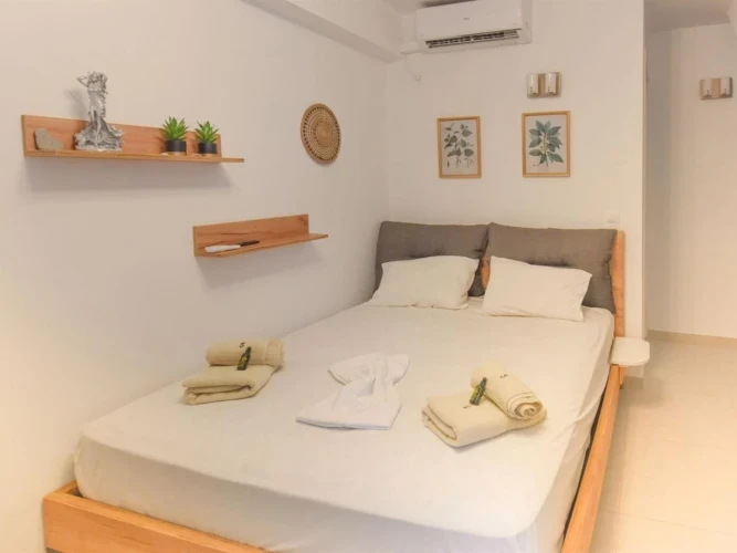 Sokaki by Polykratis