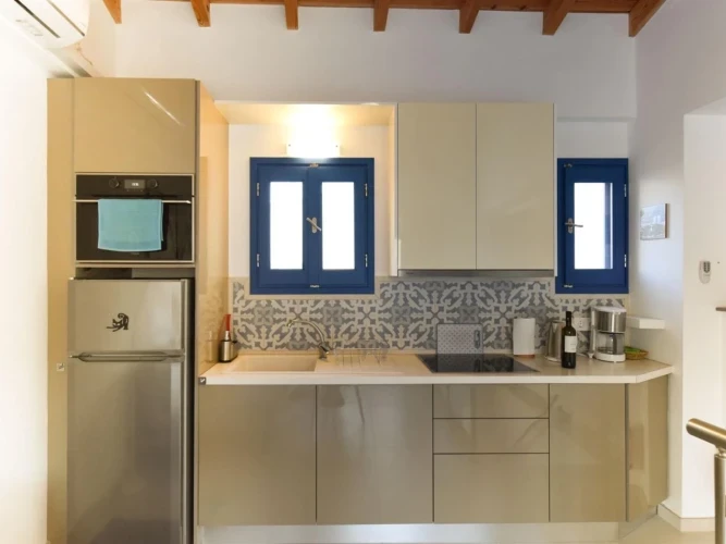 Sokaki by Polykratis