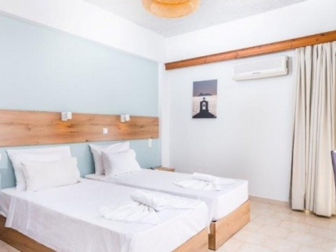 Triple room (with breakfast)