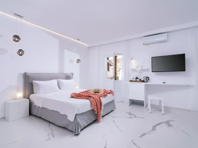 White Suite