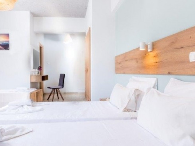 Triple room (with breakfast)
